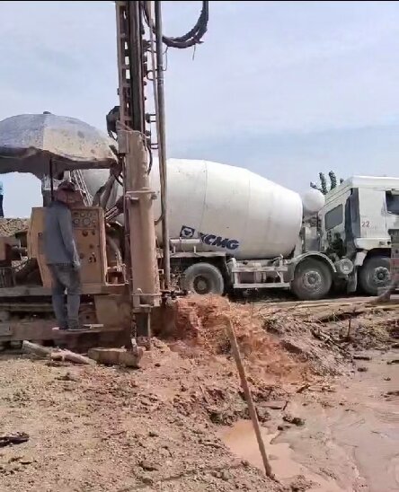 大冶岩石井施工